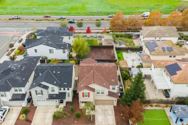 $584,000 | 18 Seasmoke Place, Elk Grove, CA 95758