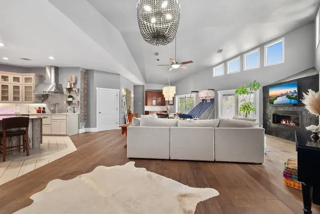 $7,300 | 2001 Mestena Trail, Austin, TX 78733