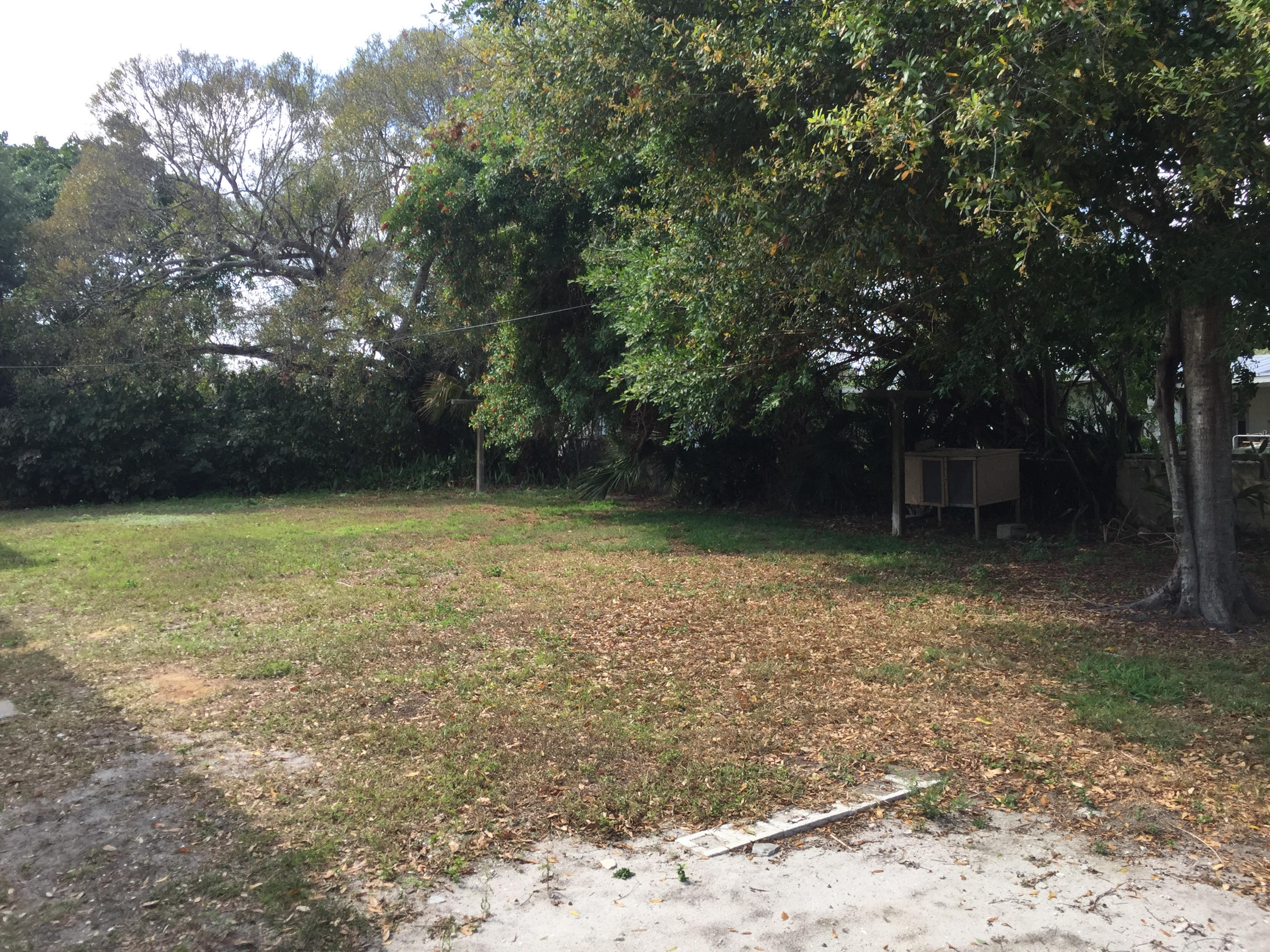 1007 Colonial Road Fort Pierce, FL 34950 - Photo 2 of 36 B:Y 1