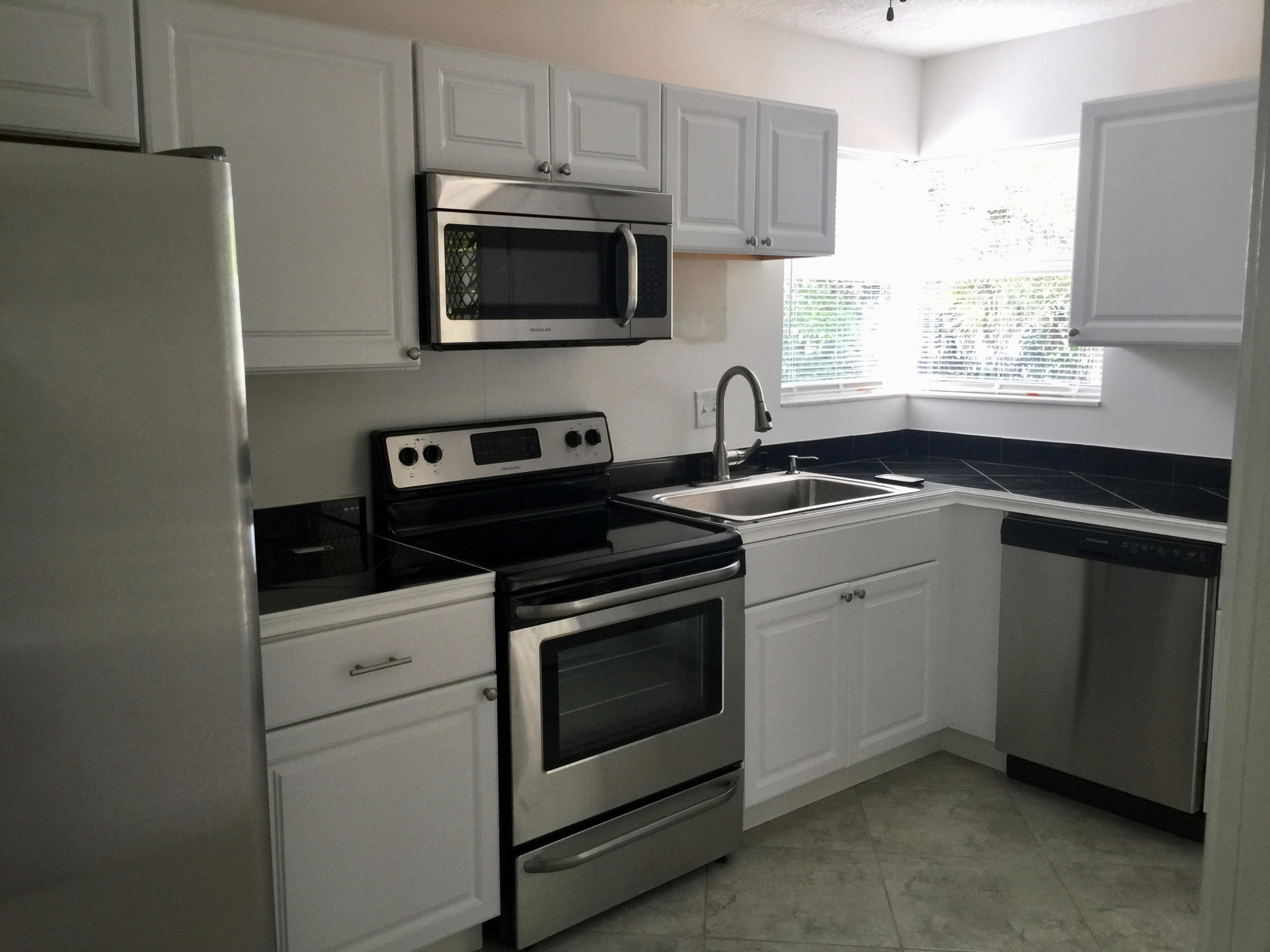 1007 Colonial Road Fort Pierce, FL 34950 - Photo 25 of 36 KIT 4