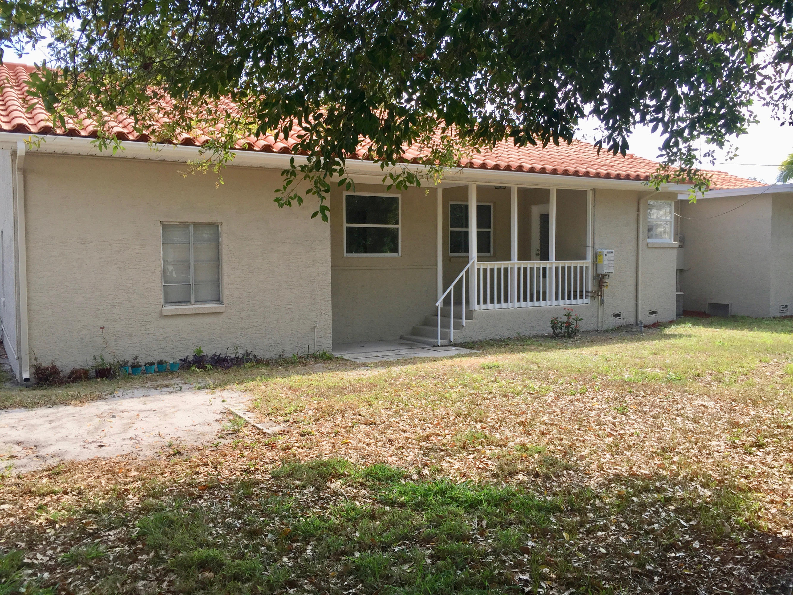 1007 Colonial Road Fort Pierce, FL 34950 - Photo 3 of 36 B:Y 2