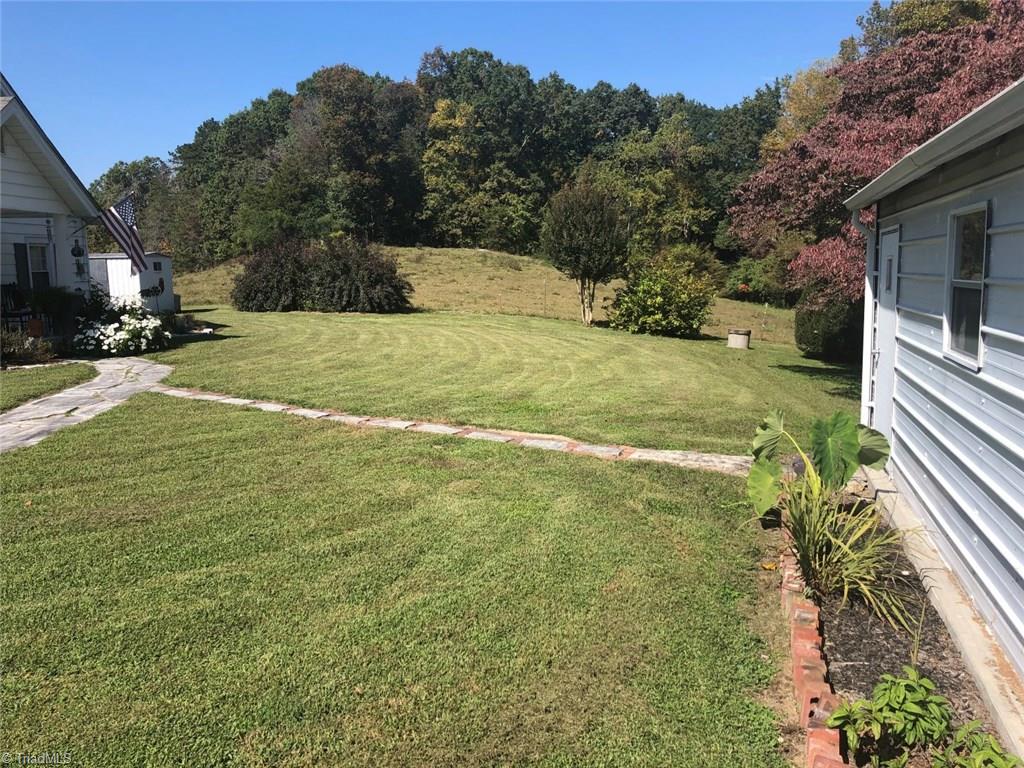 189 Bateman Road Mount Airy, NC 27030 - Photo 12 of 42 Gallery Image 12