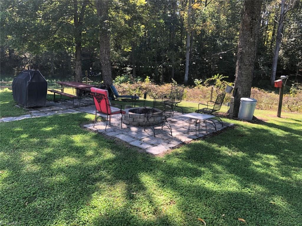 189 Bateman Road Mount Airy, NC 27030 - Photo 17 of 42 Gallery Image 17
