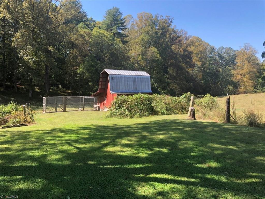 189 Bateman Road Mount Airy, NC 27030 - Photo 18 of 42 Gallery Image 18
