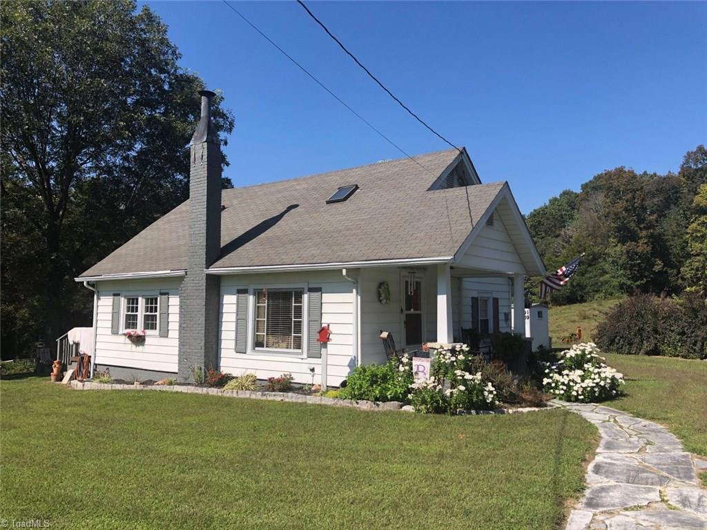 189 Bateman Road Mount Airy, NC 27030 - Photo 5 of 42 Gallery Image 5