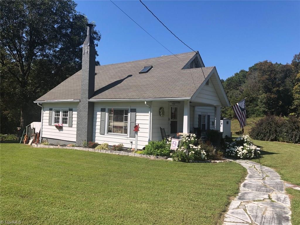 189 Bateman Road Mount Airy, NC 27030 - Photo 6 of 42 Gallery Image 6