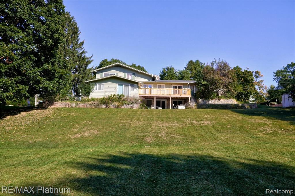 1817 South Walmont Road Jackson, MI 49203 - Photo 4 of 29 Gallery Image 4