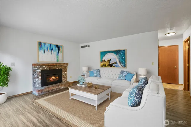 $799,990 | 12411 44th Drive Southeast, Everett, WA 98208