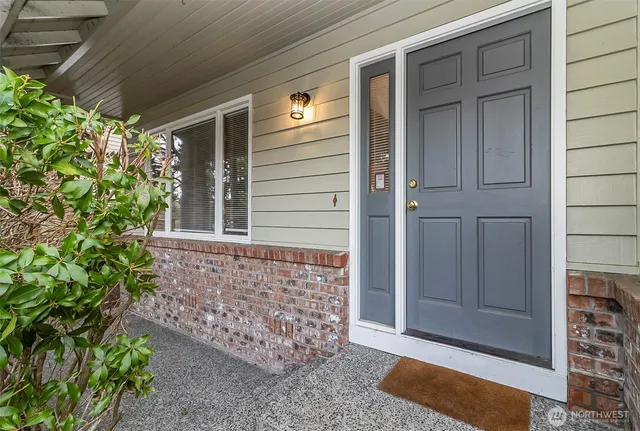 $799,990 | 12411 44th Drive Southeast, Everett, WA 98208