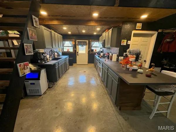 $725,000 | 2 Whitetail Rdg Road, Eolia, MO 63344