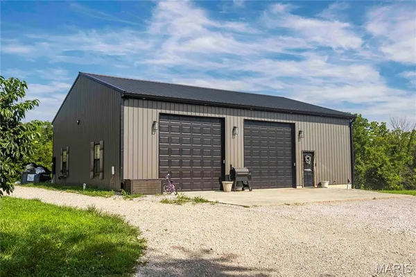 $725,000 | 2 Whitetail Rdg Road, Eolia, MO 63344