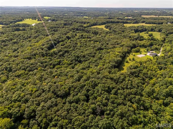 $725,000 | 2 Whitetail Rdg Road, Eolia, MO 63344