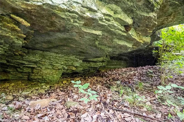 $725,000 | 2 Whitetail Rdg Road, Eolia, MO 63344
