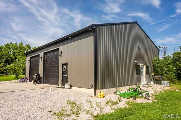 $725,000 | 2 Whitetail Rdg Road, Eolia, MO 63344