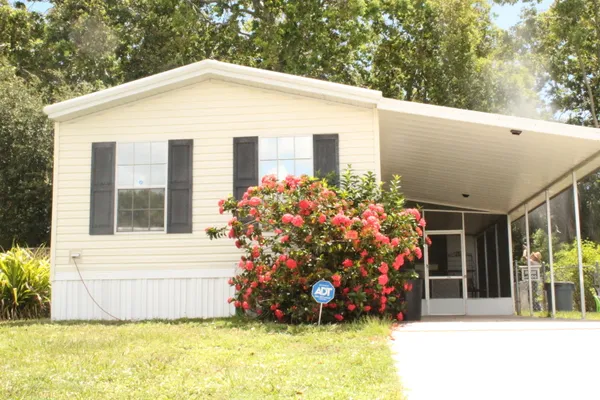 $219,999 | 7409 Southeast Eagle Avenue, Hobe Sound, FL 33455