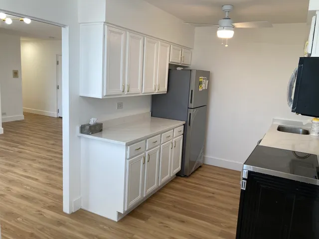 $255,000 | 1301 West Touhy Avenue, Unit 315, Park Ridge, IL 60068