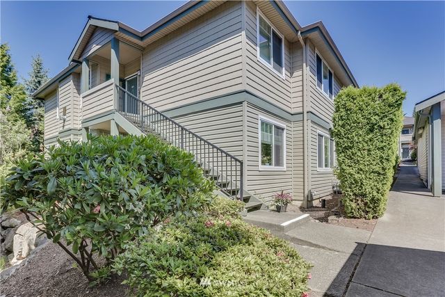 $396,000 | 1500 South 18th Street, Unit J201, Renton, WA 98055