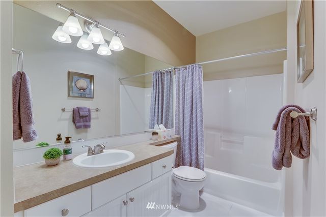 $396,000 | 1500 South 18th Street, Unit J201, Renton, WA 98055