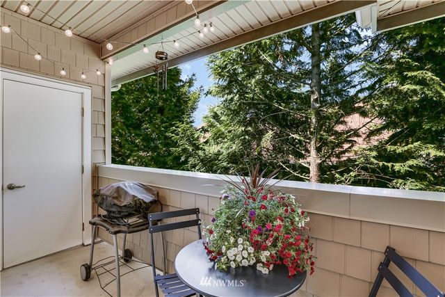 $396,000 | 1500 South 18th Street, Unit J201, Renton, WA 98055