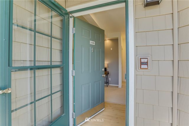 $396,000 | 1500 South 18th Street, Unit J201, Renton, WA 98055