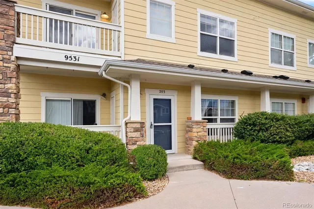 two house view with a outdoor space