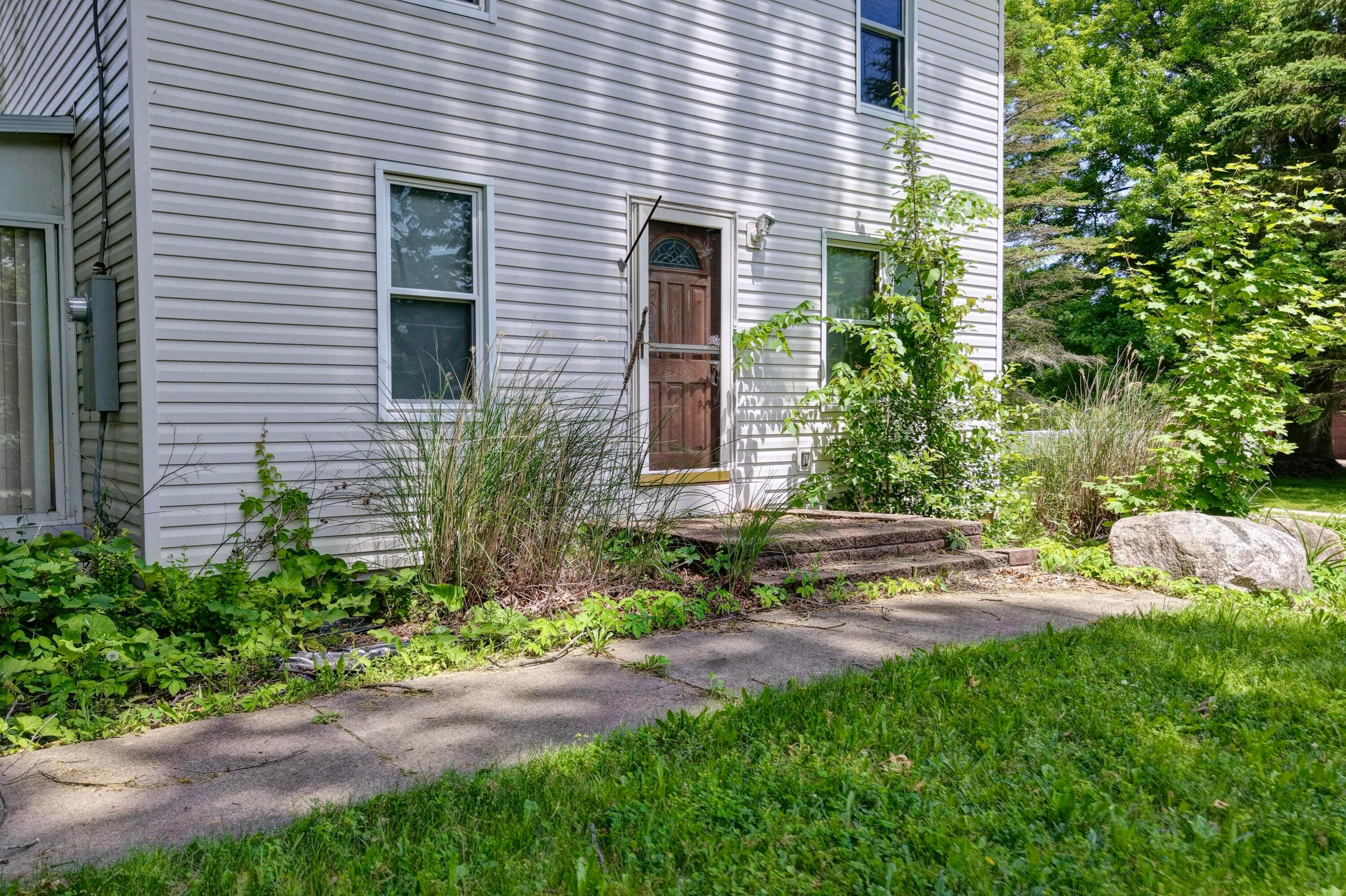 3993 Wadsworth Road Norton, OH 44203 - Photo 6 of 48