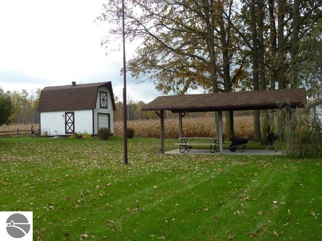 1637 South Geneva Road Shepherd, MI 48883 - Photo 38 of 43 1777719-38.JPG