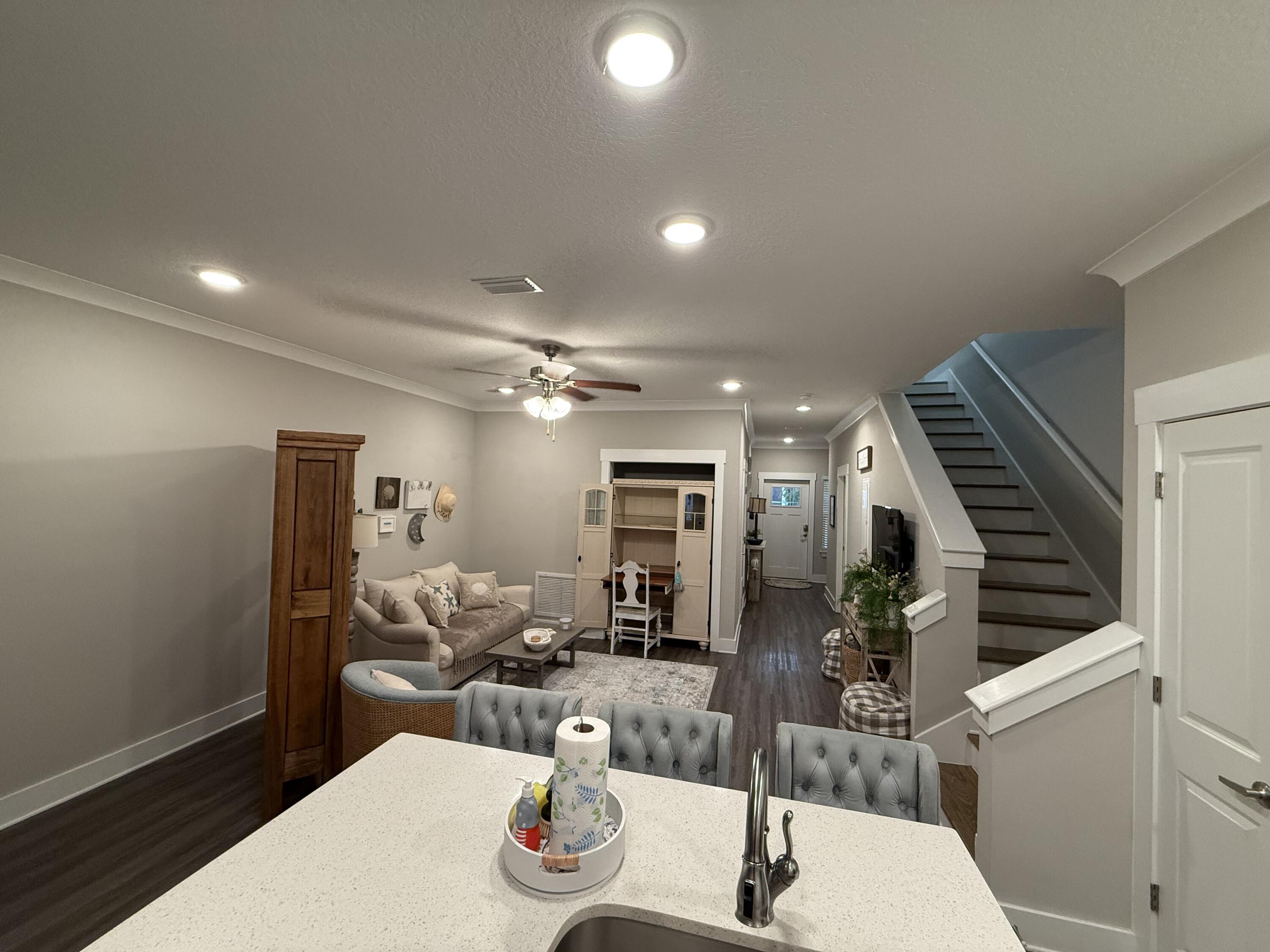 406 Date Palm Lane Freeport, FL 32439 - Photo 16 of 44 a living room with furniture