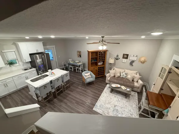 $295,000 | 406 Date Palm Lane, Freeport, FL 32439