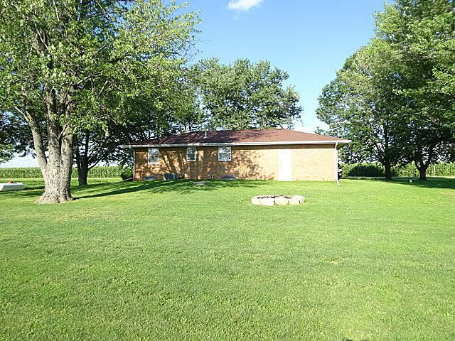 3725 North Eden Road Elmwood, IL 61529 - Photo 7 of 18 Gallery Image 7