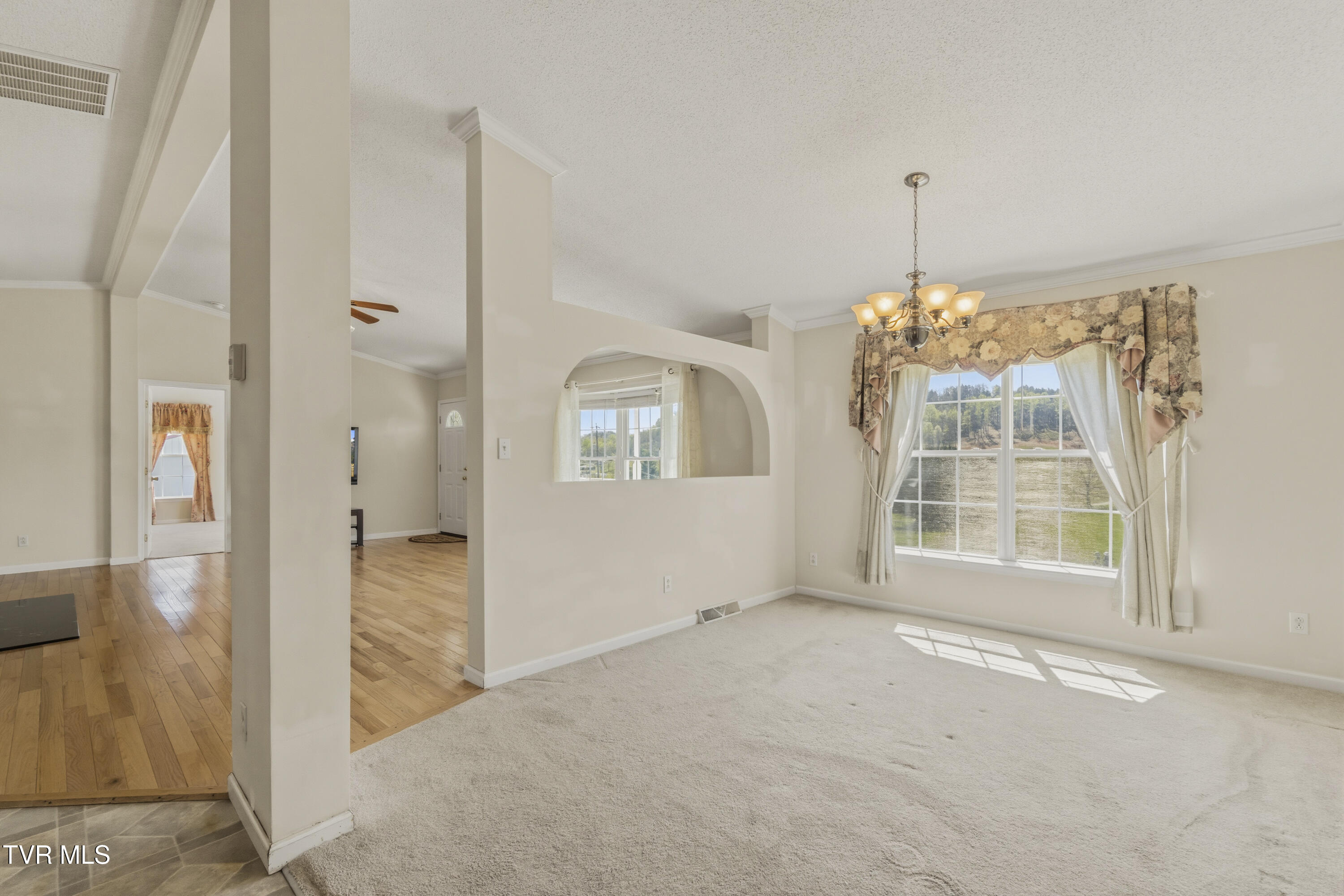 4061 Carters Valley Road Church Hill, TN 37642 - Photo 27 of 54 dining room
