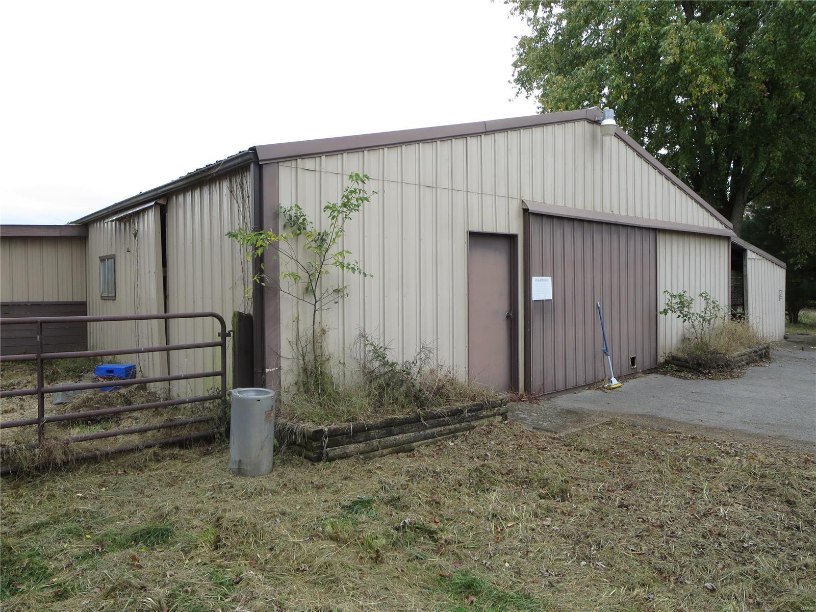 960 Sneed Road Carbondale, IL 62902 - Photo 5 of 56