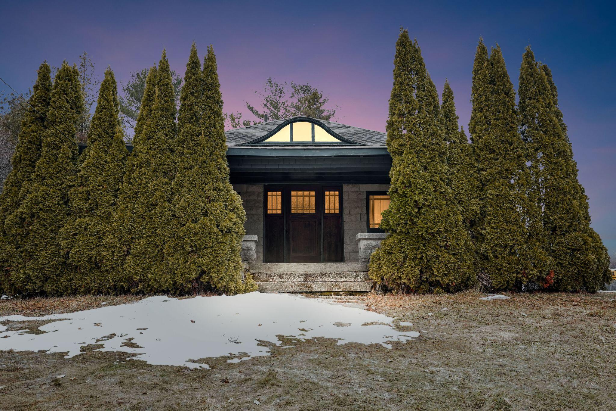 14_87_Main_St_Limestone_ME_04750-Exterio