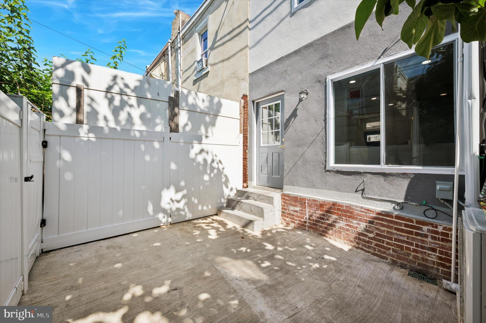 650 East Wensley Street Philadelphia, PA 19134 - Photo 24 of 24 a front view of a house