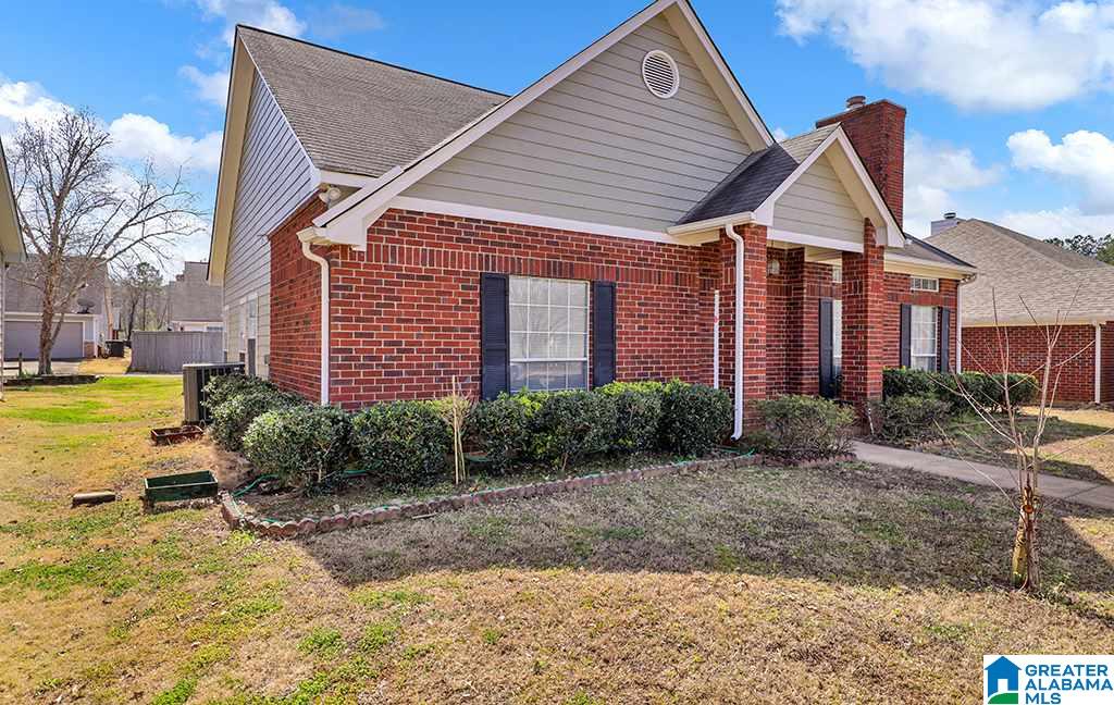 115 Stratshire Lane Pelham, AL 35124 - Photo 2 of 31