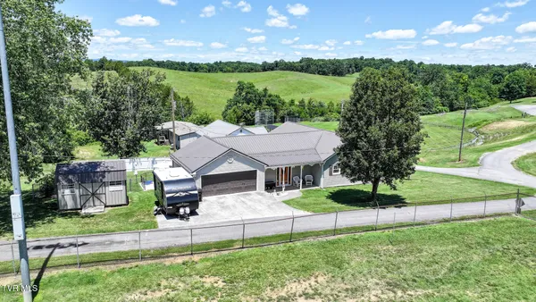 $300,000 | 207 Stinson Drive, Bulls Gap, TN 37711