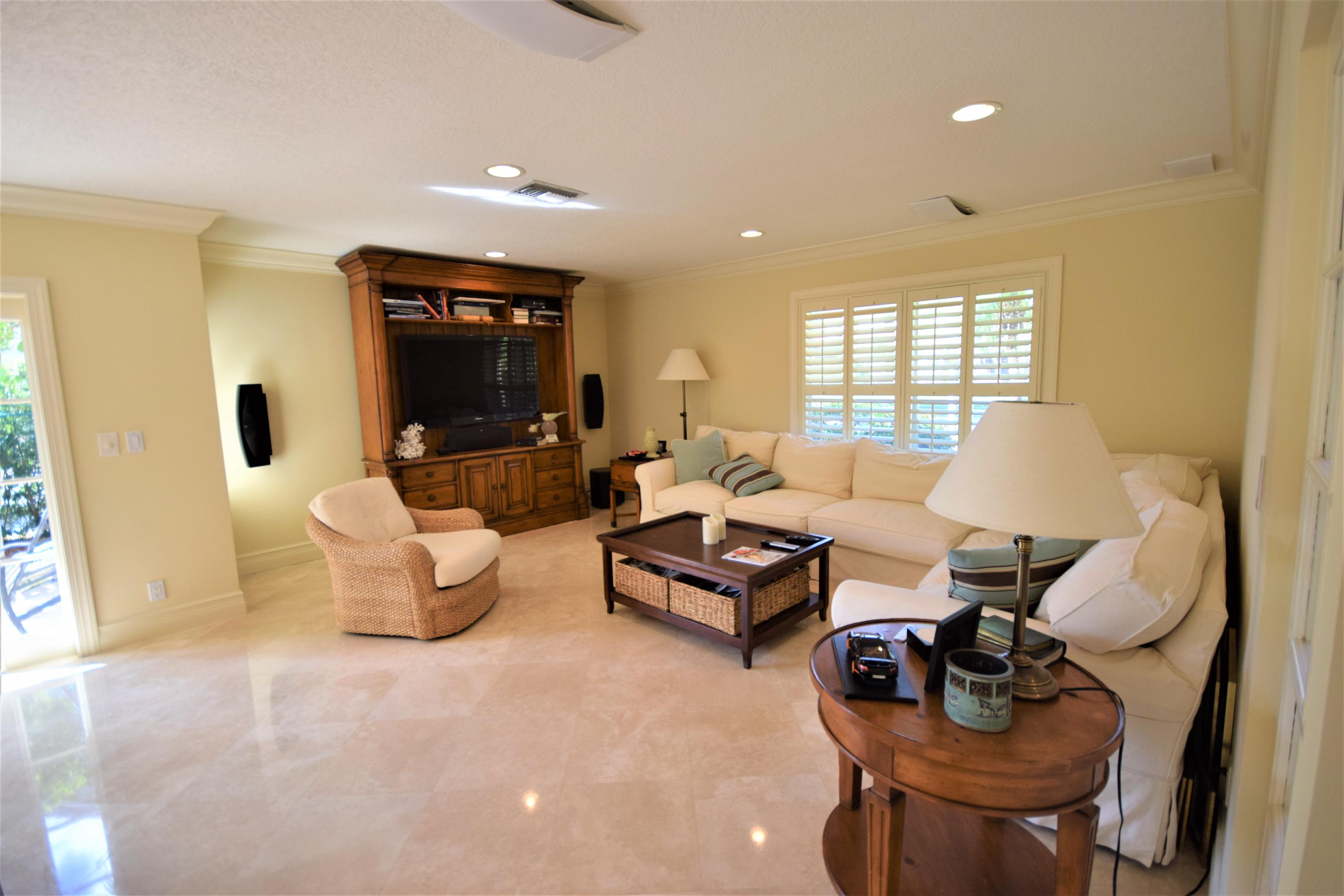 468 Southwest 15th Drive Boca Raton, FL 33432 - Photo 2 of 31 DSC_7286