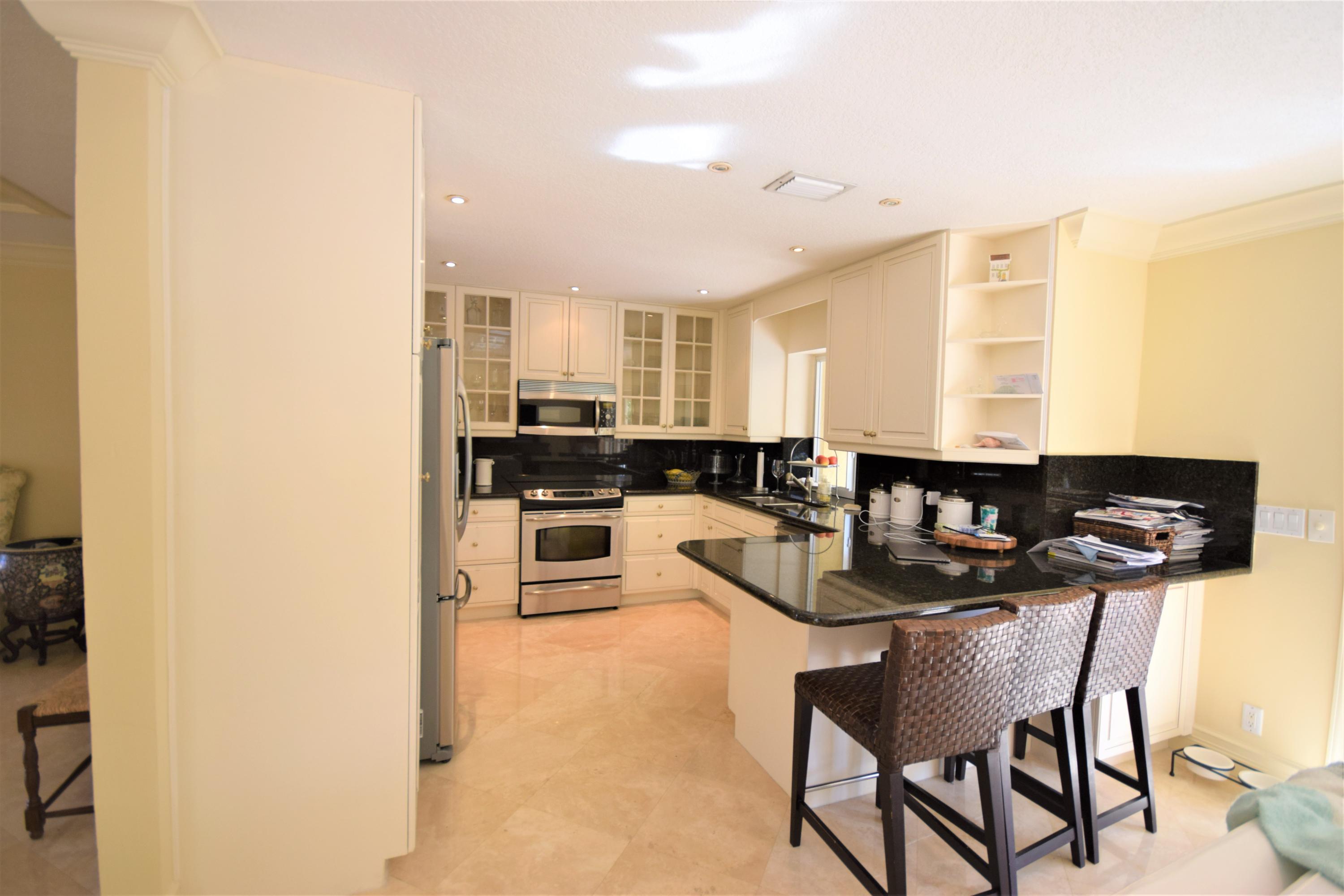 468 Southwest 15th Drive Boca Raton, FL 33432 - Photo 5 of 31 DSC_7289