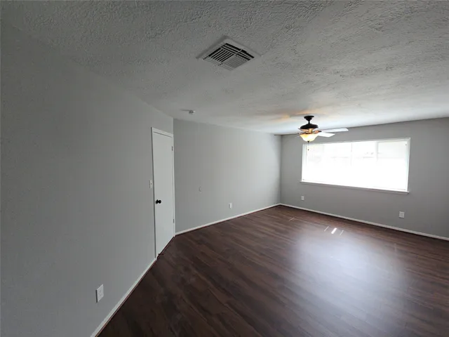 $1,895 | 19415 Southaven Drive, Houston, TX 77084