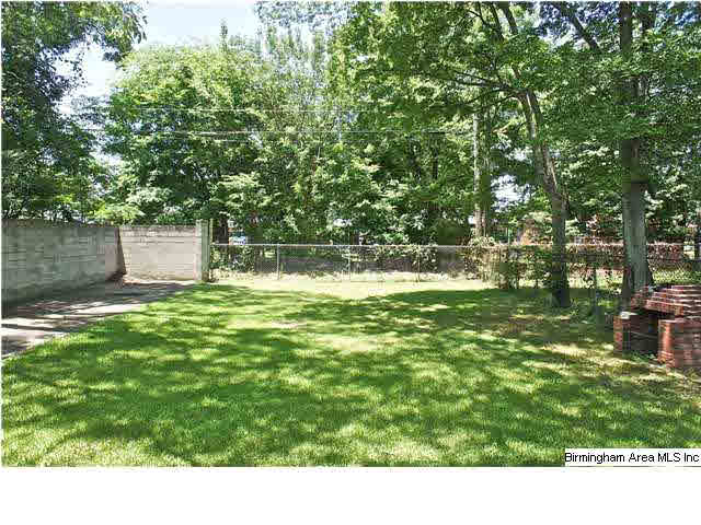 720 Center Place Southwest Birmingham, AL 35211 - Photo 29 of 32