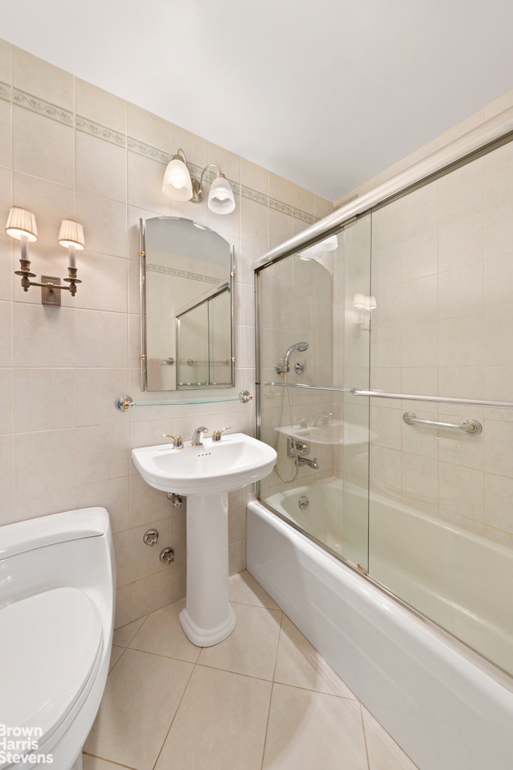 55 East 87th Street, Unit 12F Manhattan, NY 10128 - Photo 7 of 9