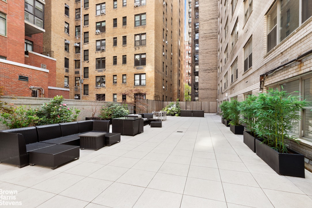 55 East 87th Street, Unit 12F Manhattan, NY 10128 - Photo 8 of 9