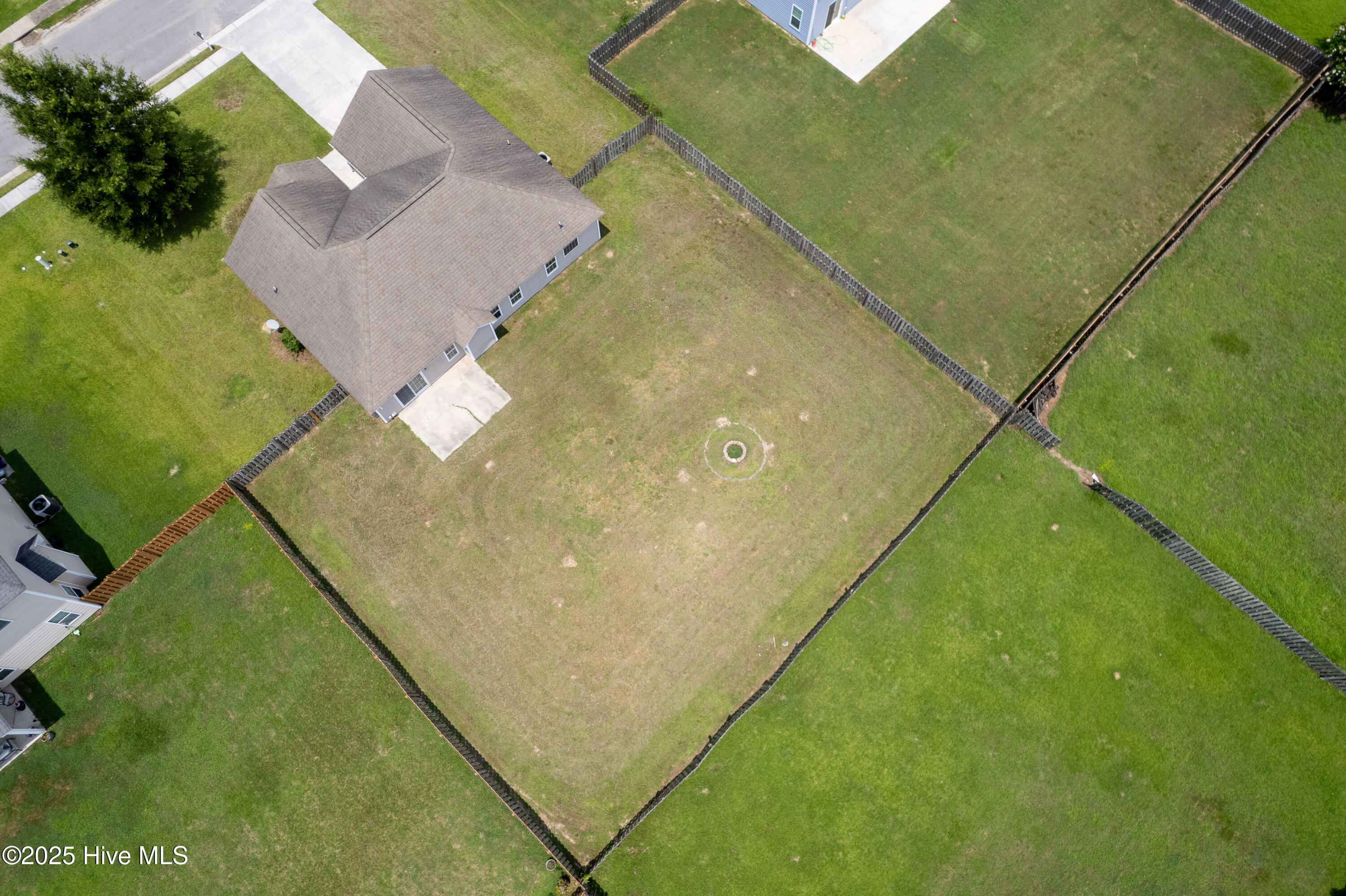 407 Thomas Drive Jacksonville, NC 28546 - Photo 37 of 45 34