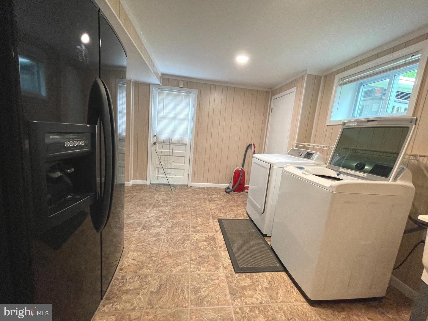 4011 Southend Road Rockville, MD 20853 - Photo 20 of 27 Laundry