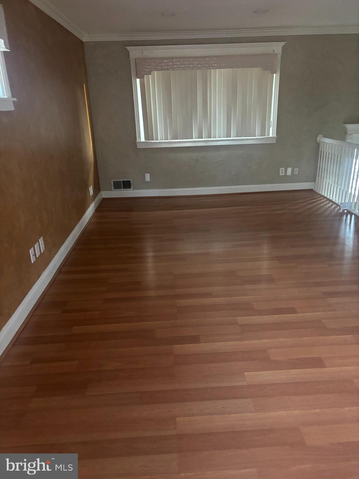 4011 Southend Road Rockville, MD 20853 - Photo 4 of 27 LIving room