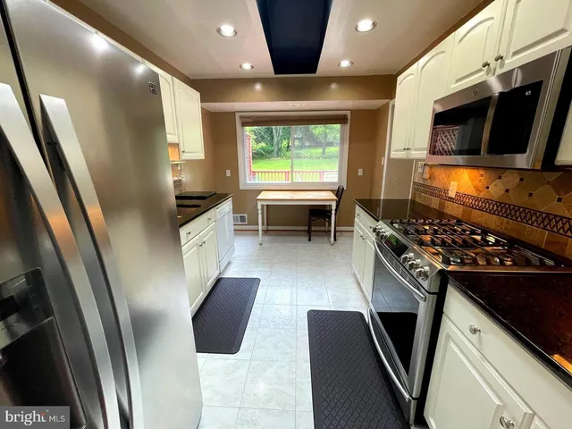 $3,500 | 4011 Southend Road, Rockville, MD 20853