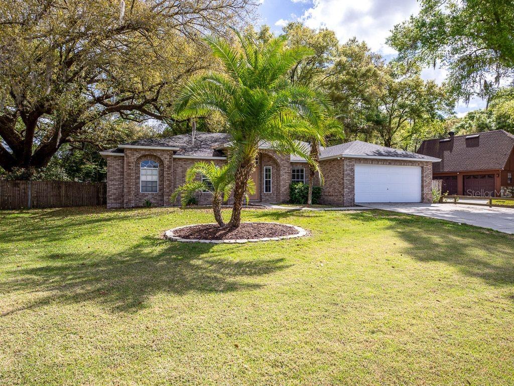 811 Freemans Farm Road DeLand, FL 32720 - Photo 1 of 1 Front view