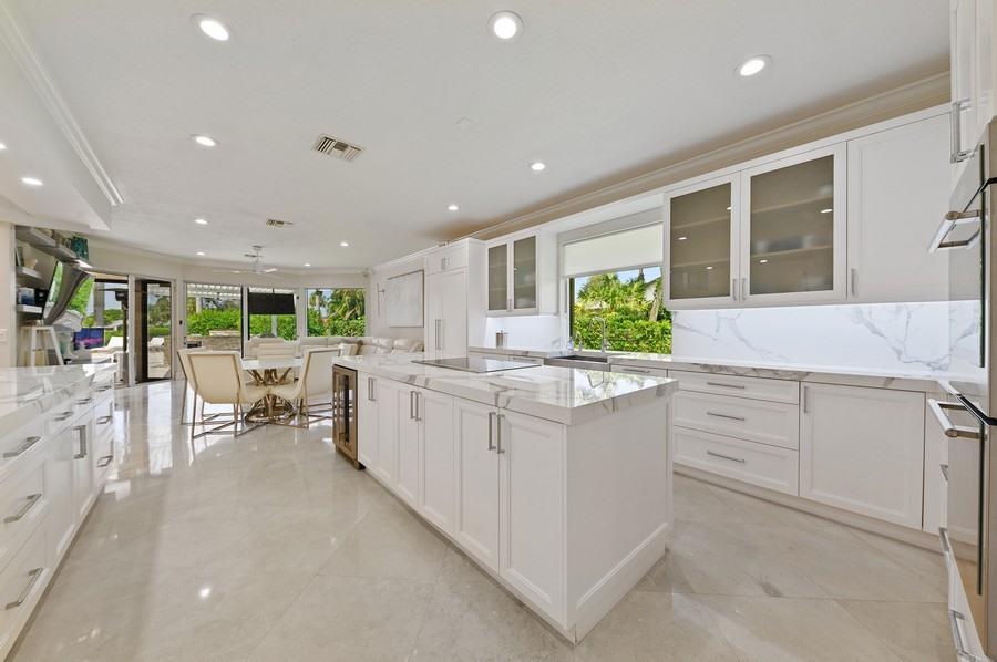 4348 Kasso Circle Boca Raton, FL 33487 - Photo 10 of 31 Kitchen & Family Room