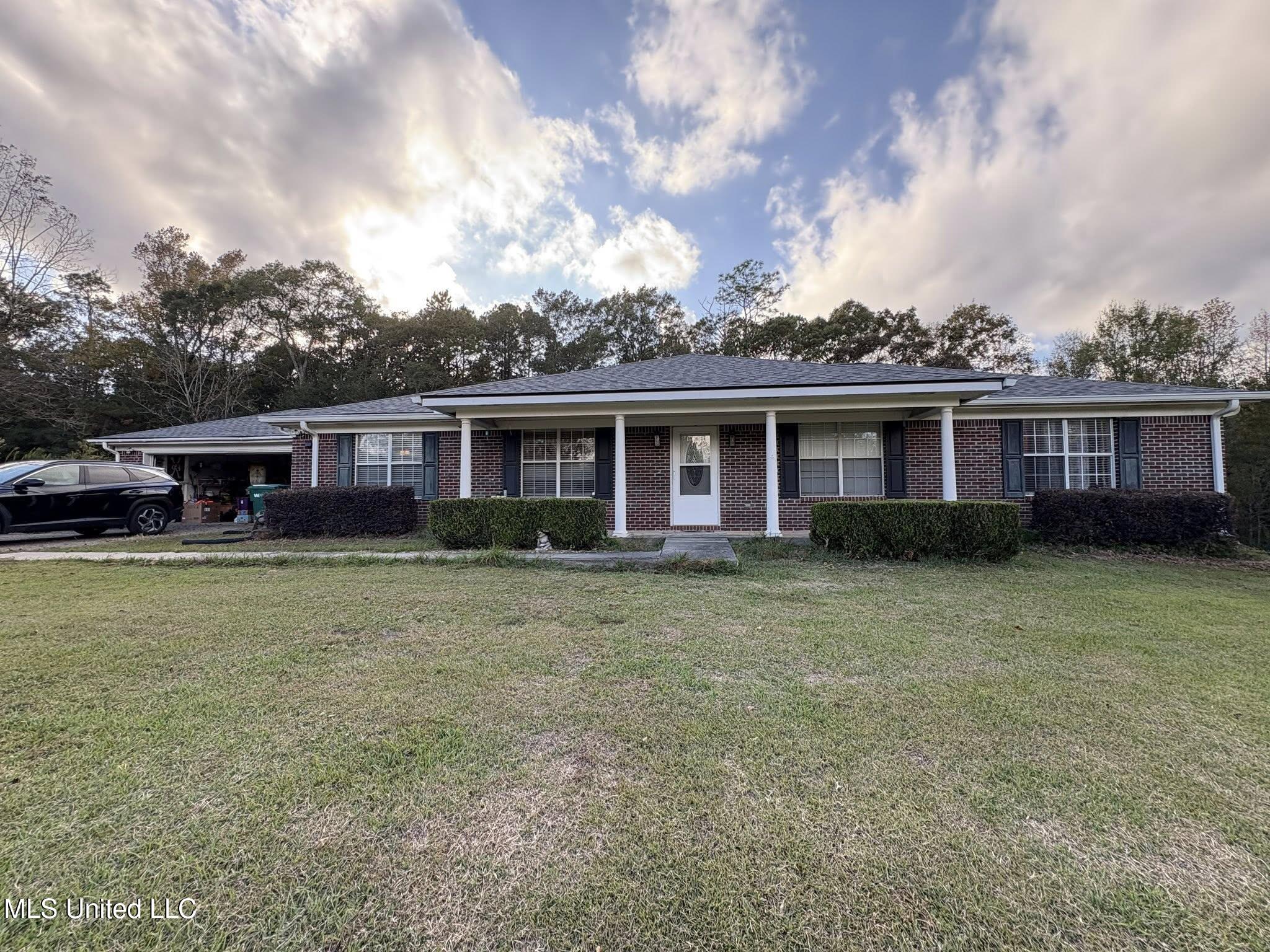 501 Pratt Road Wiggins, MS 39577 - Photo 12 of 24 Front of House