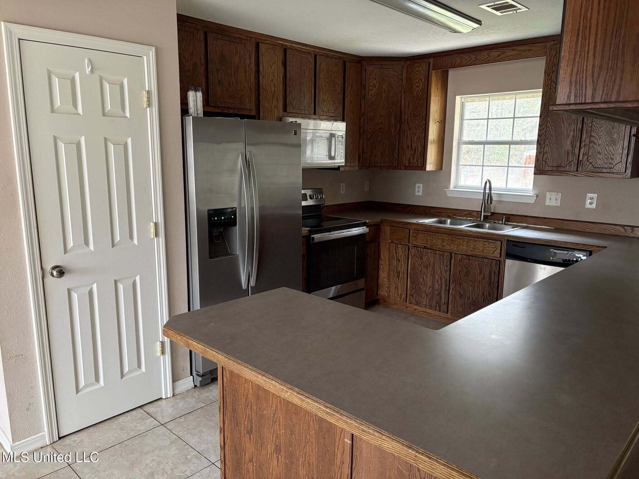 501 Pratt Road Wiggins, MS 39577 - Photo 2 of 25 kitchen
